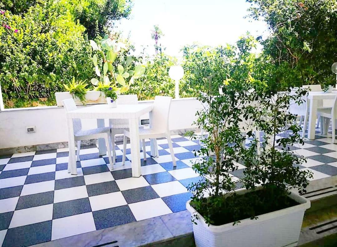 Casa Lu Salentu Hotel Torre Lapillo Exterior photo